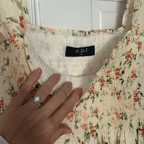 Yellow floral Few Moda, square necked smocked dress size medium - Picture 4 of 7